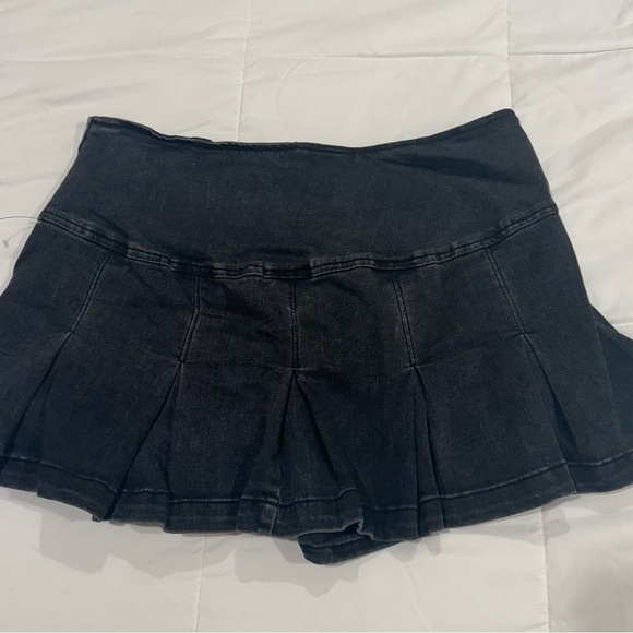 Wild Fable Black Mini Skirt with Buckle Detail - Picture 5 of 7